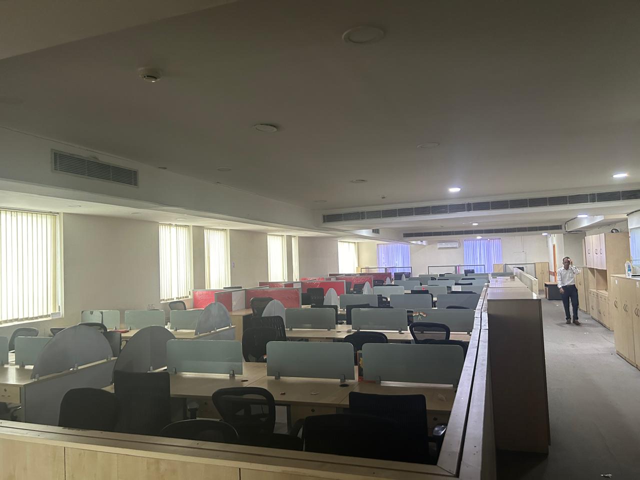 Excellent location Fully Furnished space with plug n play facility